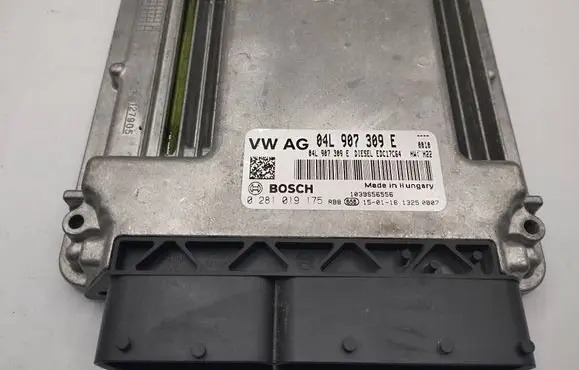 Audi A3 S3 8V Engine control unit/module 04L907309E 0281019175