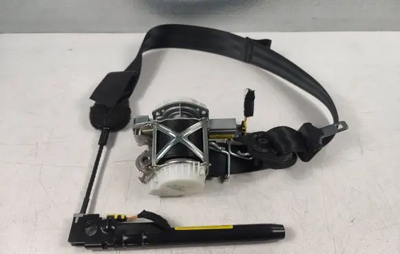 Peugeot 3008 I Front seatbelt 34154287A