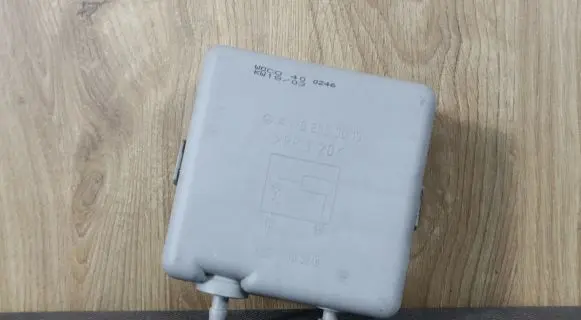 Vacuum air tank