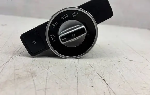 Mercedes-Benz E AMG W212 Light switch A2129050551