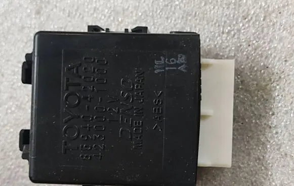 Toyota RAV 4 (XA30) Window wiper relay 8594042020 4230001000