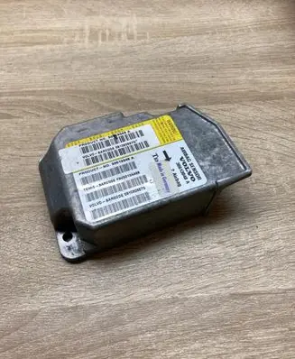 Volvo S40, V40 Airbag control unit/module 30613048A