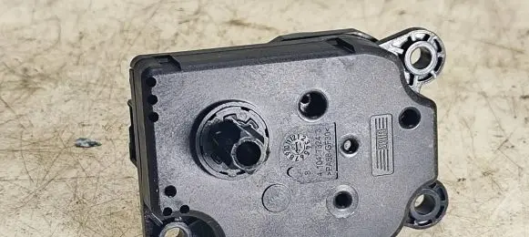 Opel Cascada Air flap motor/actuator EVD105 DA644001U 120713