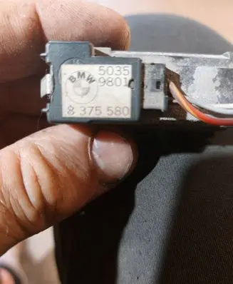 BMW 7 E38 Tailgate/boot open switch button 8375580 5035