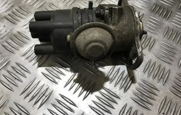 Ford Fiesta Spark distributor 89sf12100ba 89sf-12100-ba