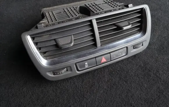 Opel Mokka Dash center air vent grill 95487803 95437804