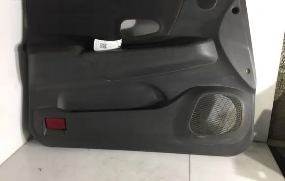 Mitsubishi Pajero Sport I Front door card panel trim MR227479