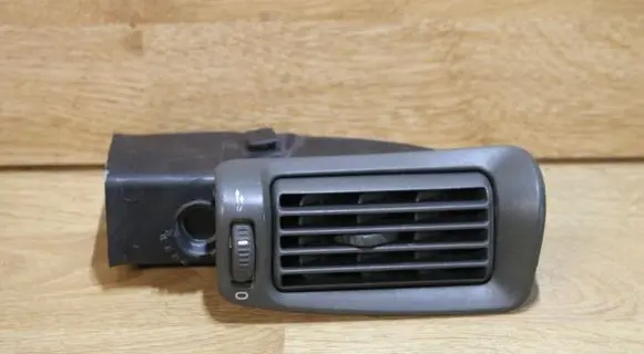 Volvo V70 Rear air vent grill 9158449