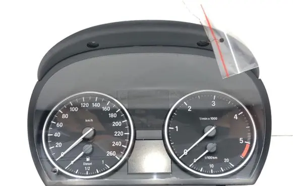 Speedometer (instrument cluster)