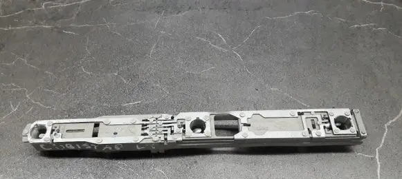 Nissan King Cab, Navara Tail light bulb cover holder