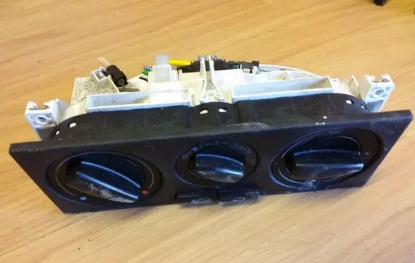 Volkswagen Golf IV Climate control unit 1J0820045F