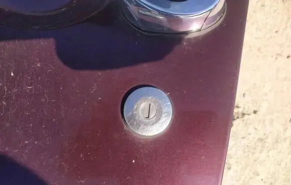 Chrysler PT Cruiser Front door lock (next to the handle) 