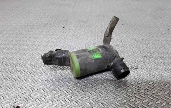 Volvo S80 Windscreen/windshield washer pump