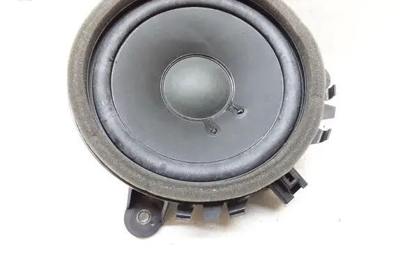 Volvo V70 Front door speaker 30657445