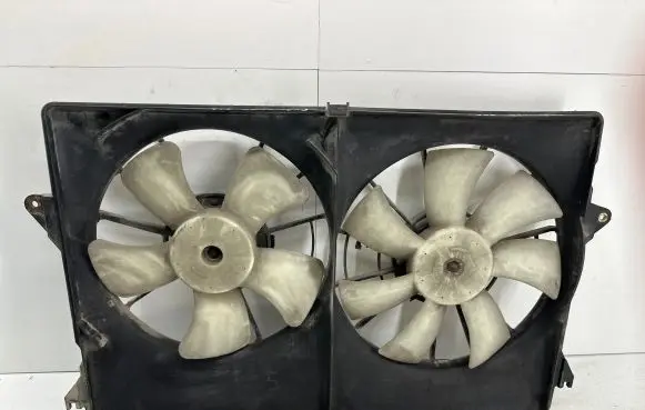 Chrysler Pacifica Electric radiator cooling fan