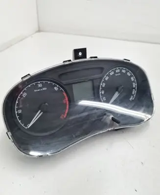 Skoda Roomster (5J) Speedometer (instrument cluster) 5J0920800C SKZ7Z0G4191936 V2823466