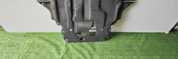 Ford Focus Engine splash shield/under tray jx6b-6l088-ba