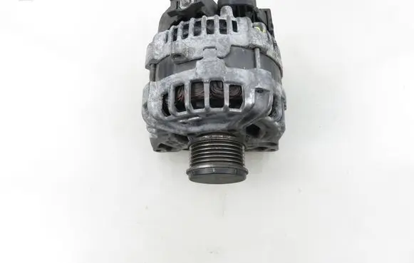 Mercedes-Benz A W176 Generator/alternator 0125711043 A0009063822