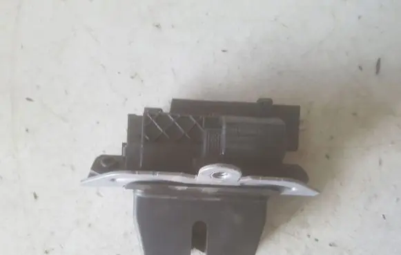 Ford Fiesta Tailgate/trunk/boot lock/catch/latch H1BAN442A66AA