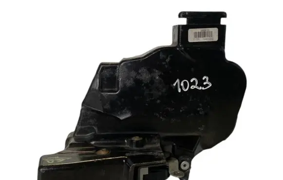 Volvo S40 Front door lock 30699790
