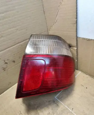 Mitsubishi Galant Rear/tail lights 22087201
