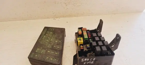 Mitsubishi Space Star Fuse box set 98600 98600D3 98601