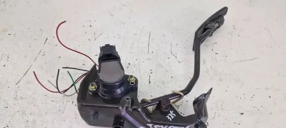 Toyota Corolla Verso E121 Accelerator throttle pedal