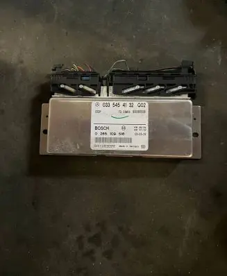 Mercedes-Benz E W211 ABS control unit/module 0335454132 0265109516