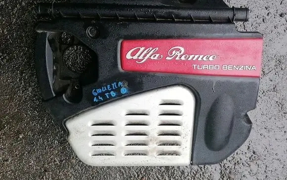Alfa Romeo Giulietta Engine cover (trim)