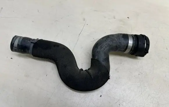 Audi A8 S8 D4 4H Engine coolant pipe/hose 4H0121101F
