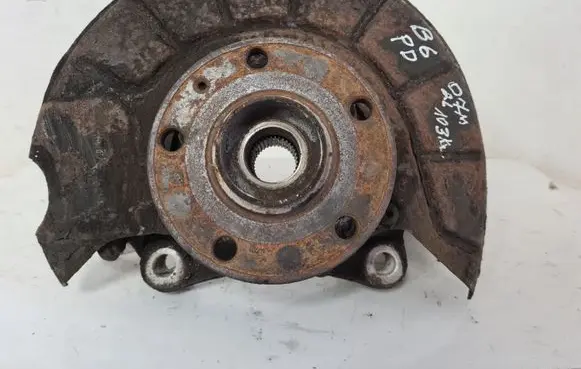 Volkswagen PASSAT B6 Front wheel hub spindle knuckle