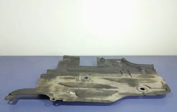 Volvo S90, V90 Front underbody cover/under tray 31497464