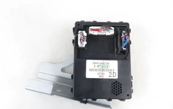 Suzuki Grand Vitara II Central body control module 3677065J30