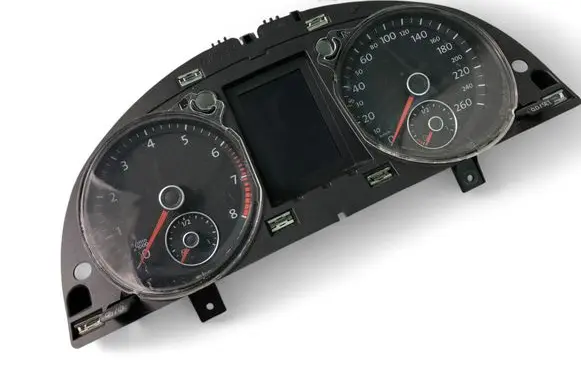 Volkswagen PASSAT B7 Speedometer (instrument cluster) 3AA920870Q