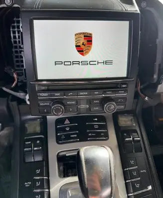 Porsche Cayenne (92A) Radio/CD/DVD/GPS head unit 7PP919193R 00026799896