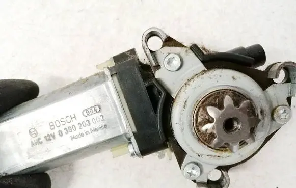 Chrysler 300 - 300C Seat adjustment motor 0390203002