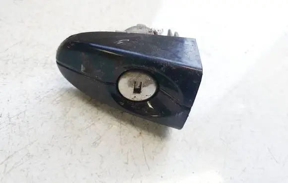 Ford Mondeo MK IV Front door lock (next to the handle) 