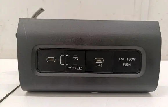 Hyundai Tucson IV NX4 USB socket connector 84630N7SA0