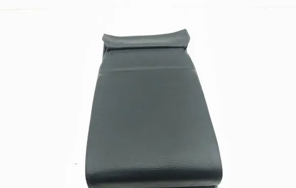 Chevrolet Captiva Rear seat armrest 