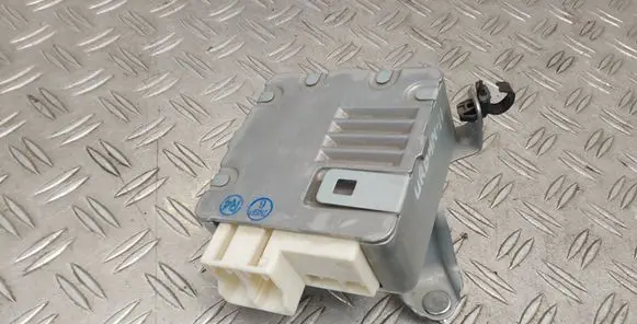 Toyota Urban Cruiser (XP110) Power steering control unit/module 8965052450