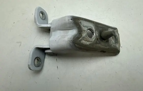 Ford Mustang V Front door lower hinge 