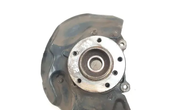 BMW 5 E60 E61 Front wheel hub
