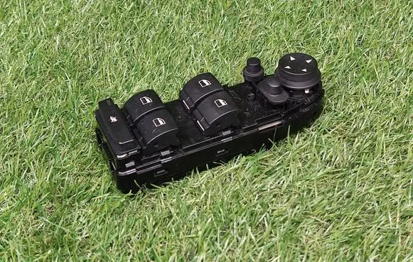 BMW 5 E60 E61 Electric window control switch 9122111 912211101