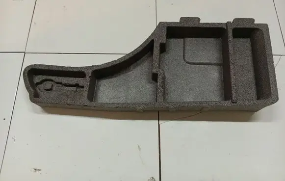 Ford Mondeo Mk III Spare wheel section trim 7S71N11168be