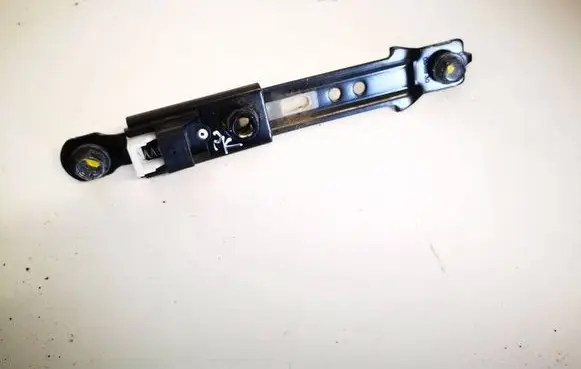 Hyundai i30 Seat belt adjustment rail 