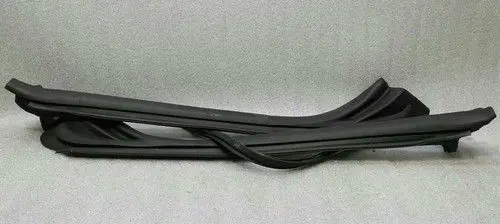 Mercedes-Benz E W238 Front door rubber seal A2386300000