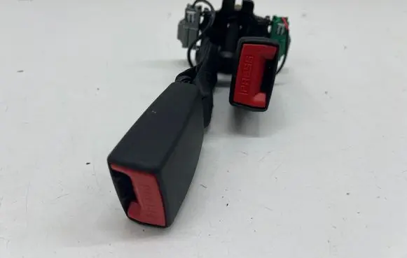 Jaguar I-Pace Middle seatbelt buckle (rear) K8D2613K21AC