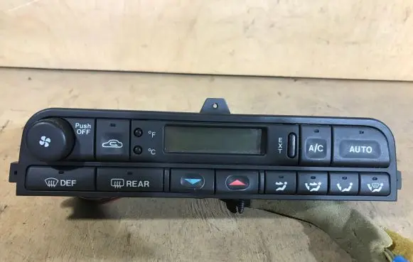 Jaguar XJ X308 Climate control unit LJA7690BB 1464306141