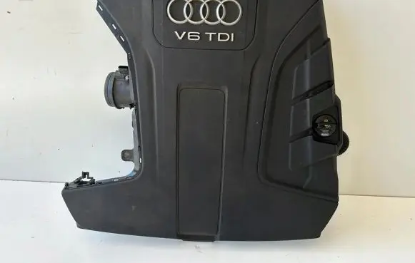 Audi Q7 4M Engine cover (trim) 4M0133837