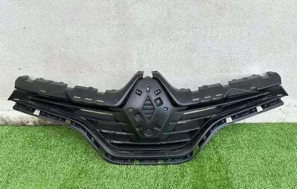 Renault Captur Front bumper upper radiator grill 623102335R
